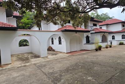 4 Bed Townhouse with En Suite at Lavington Green - 2