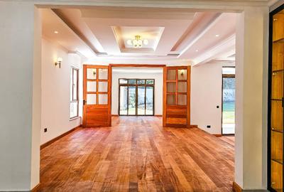5 Bed House with En Suite at Karen Rd
