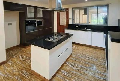 Serviced 3 Bed Apartment with En Suite in Kilimani - 2