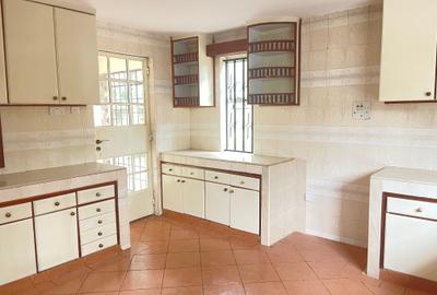 5 Bed Townhouse in Lavington