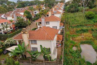 4 Bed Townhouse with En Suite at Spring Valley