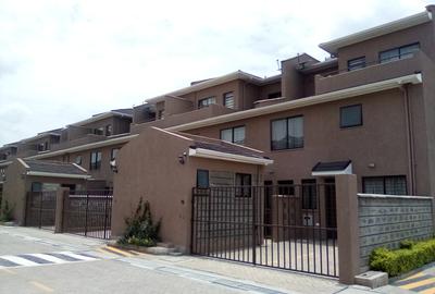 5 Bed Townhouse with En Suite at Syokimau