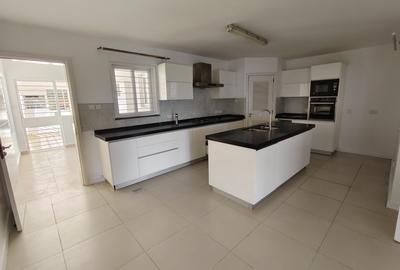 Serviced 4 Bed Apartment with En Suite at Near Quickmart