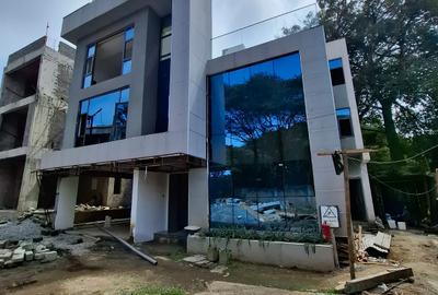 5 Bed Townhouse with En Suite in Lavington