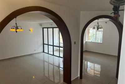 4 Bed Townhouse with En Suite at James Gichuru Road - 3