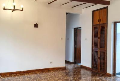 2 Bed Apartment with En Suite in Westlands Area - 4