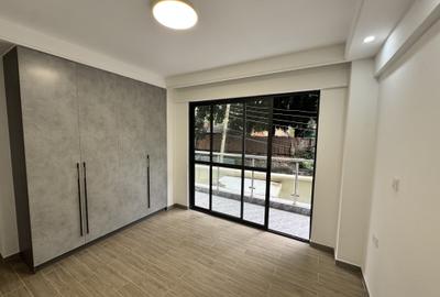 Serviced 2 Bed Apartment with Swimming Pool in Riverside