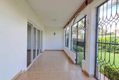 4 Bed Townhouse with En Suite in Westlands Area