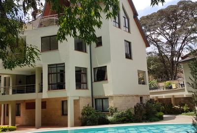 5 Bed Townhouse with En Suite at Lavington Mall