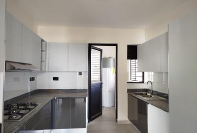 3 Bed Apartment with En Suite in General Mathenge - 2
