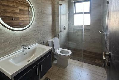 5 Bed House with En Suite in Parklands