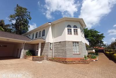 4 Bed House with En Suite at Mimosa Rd