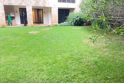 5 Bed Townhouse with En Suite in Lavington