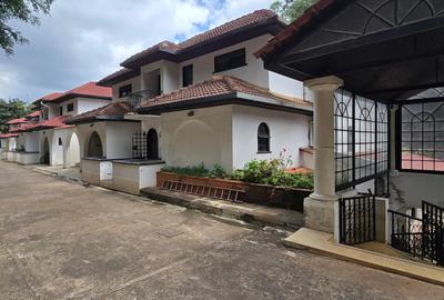 4 Bed Townhouse with En Suite at Riverside Drive - 4