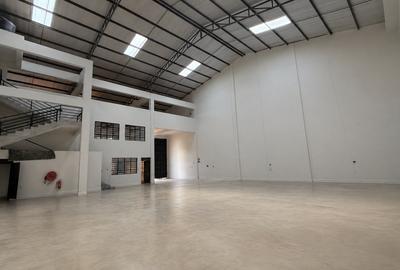 6,000 ft² Warehouse in Industrial Area