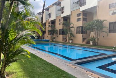 Serviced 2 Bed Apartment with En Suite in Westlands Area