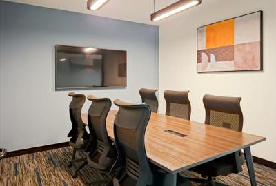 Furnished 10 m² Office with Service Charge Included at Links Road - 4