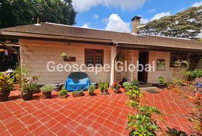 4 Bed House with En Suite in Rosslyn