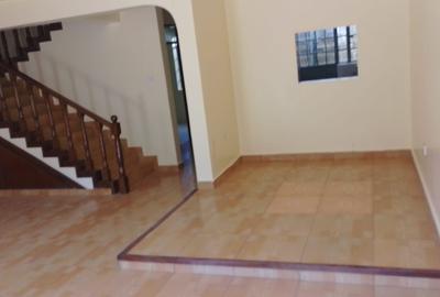 4 Bed Townhouse with En Suite at Naivasha Road