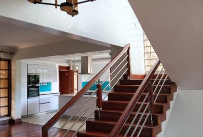 4 Bed House with En Suite in Runda - 4