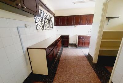 4 Bed Townhouse with En Suite in Kileleshwa - 4