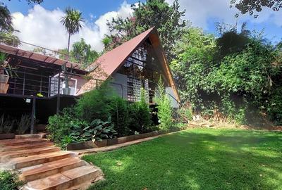 2 Bed House with En Suite at Unep