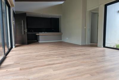 3 Bed Townhouse with En Suite at New Runda - 2