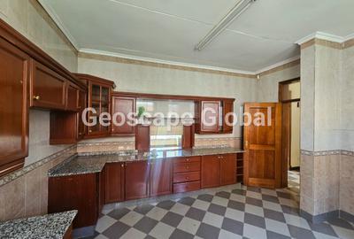 4 Bed House with En Suite in Thigiri - 3