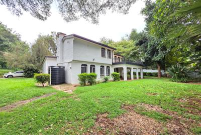 4 Bed House with En Suite at Hill View Estate - 2