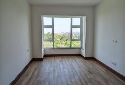 3 Bed Apartment with En Suite in Parklands - 3