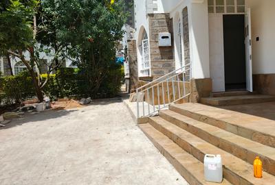 4 Bed Townhouse with En Suite at Lavington - 4