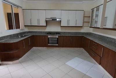 3 Bed Apartment with En Suite in Westlands Area