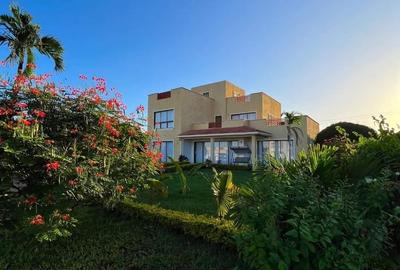 4 Bed Apartment with En Suite at Mt Kenya - 3