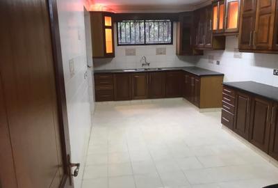 2 Bed Apartment with Lift in Westlands Area - 4