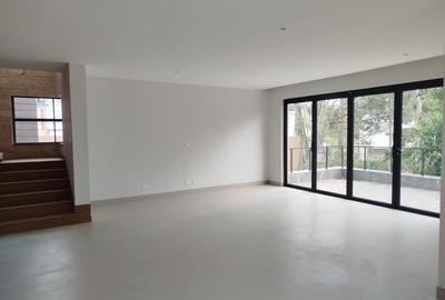 5 Bed House with En Suite in Loresho - 2