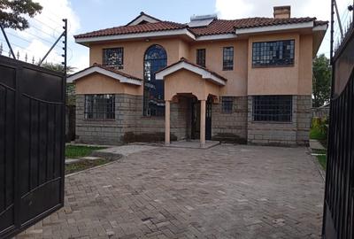 4 Bed Townhouse with En Suite in Ngong