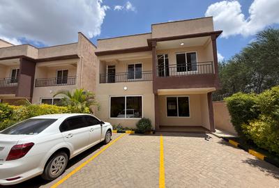 4 Bed House with En Suite in Syokimau