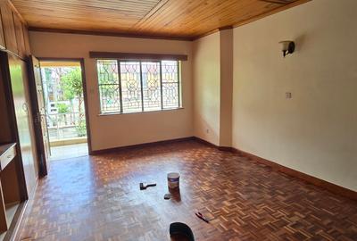 5 Bed Townhouse with En Suite at Lavington Green - 4