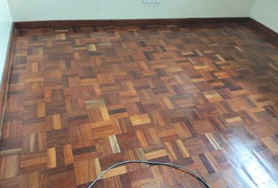 5 Bed Townhouse with En Suite in Lavington - 2