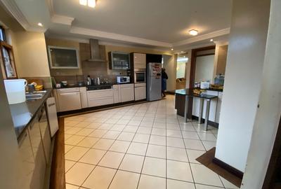 4 Bed Villa with En Suite in Runda - 3