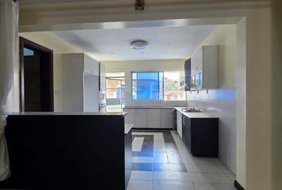 4 Bed Apartment with En Suite in Kileleshwa - 4