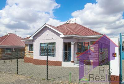 3 Bed House with En Suite at Aacia Road