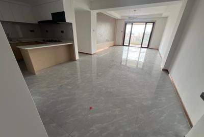 3 Bed Apartment with En Suite in Riverside - 3