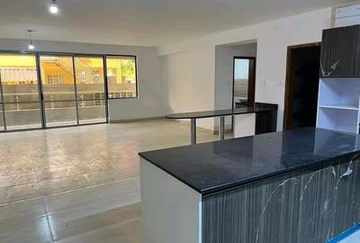 4 Bed Apartment with En Suite at Parklands - 2