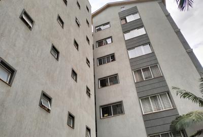 3 Bed Apartment with En Suite in Westlands Area - 2