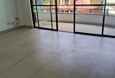 3 Bed Apartment with En Suite in Brookside - 4