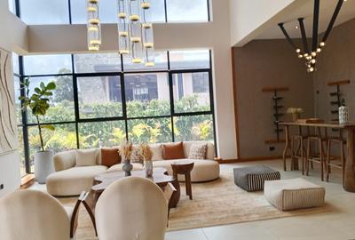 4 Bed Villa with En Suite in Westlands Area - 2