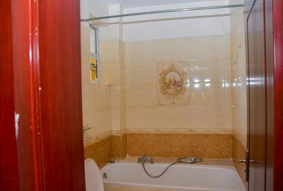 3 Bed Apartment with En Suite at Hatheru Road - 3