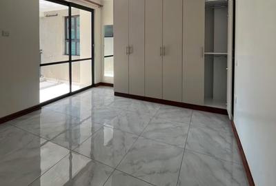 2 Bed Apartment with En Suite at School Lane - 4