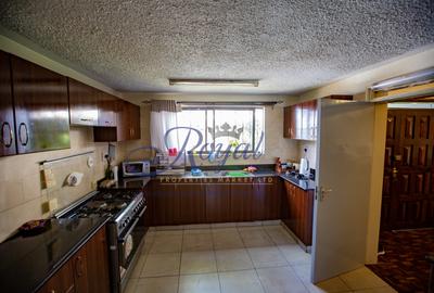 4 Bed House with Garden in Kilimani - 3
